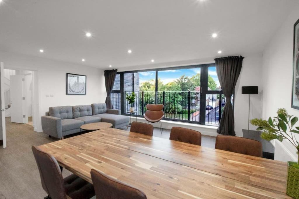 Modern Penthouse In Wembley Londres Exterior foto